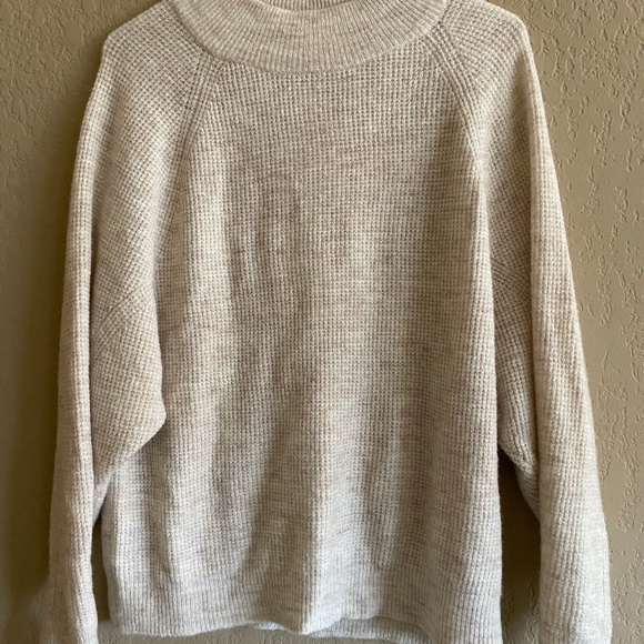 Gap Sweater - Oatmeal Color - Picture 2 of 3